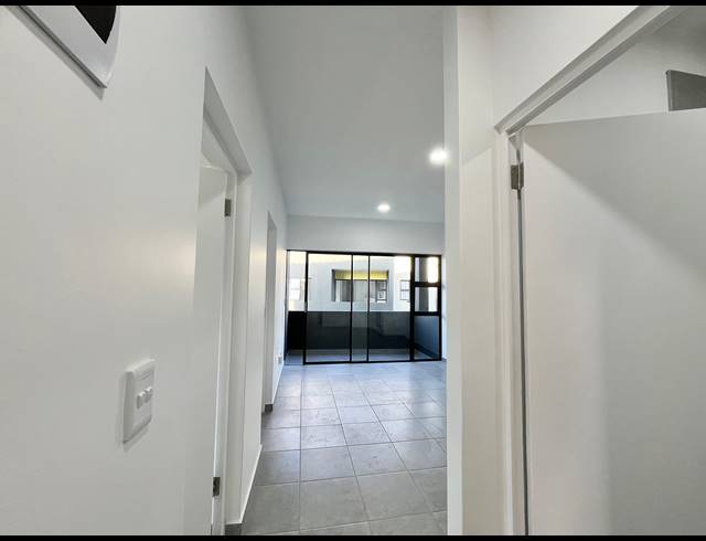 2 BEDROOM APARTMENT FOR SALE IN SHEFFIELD BEACH